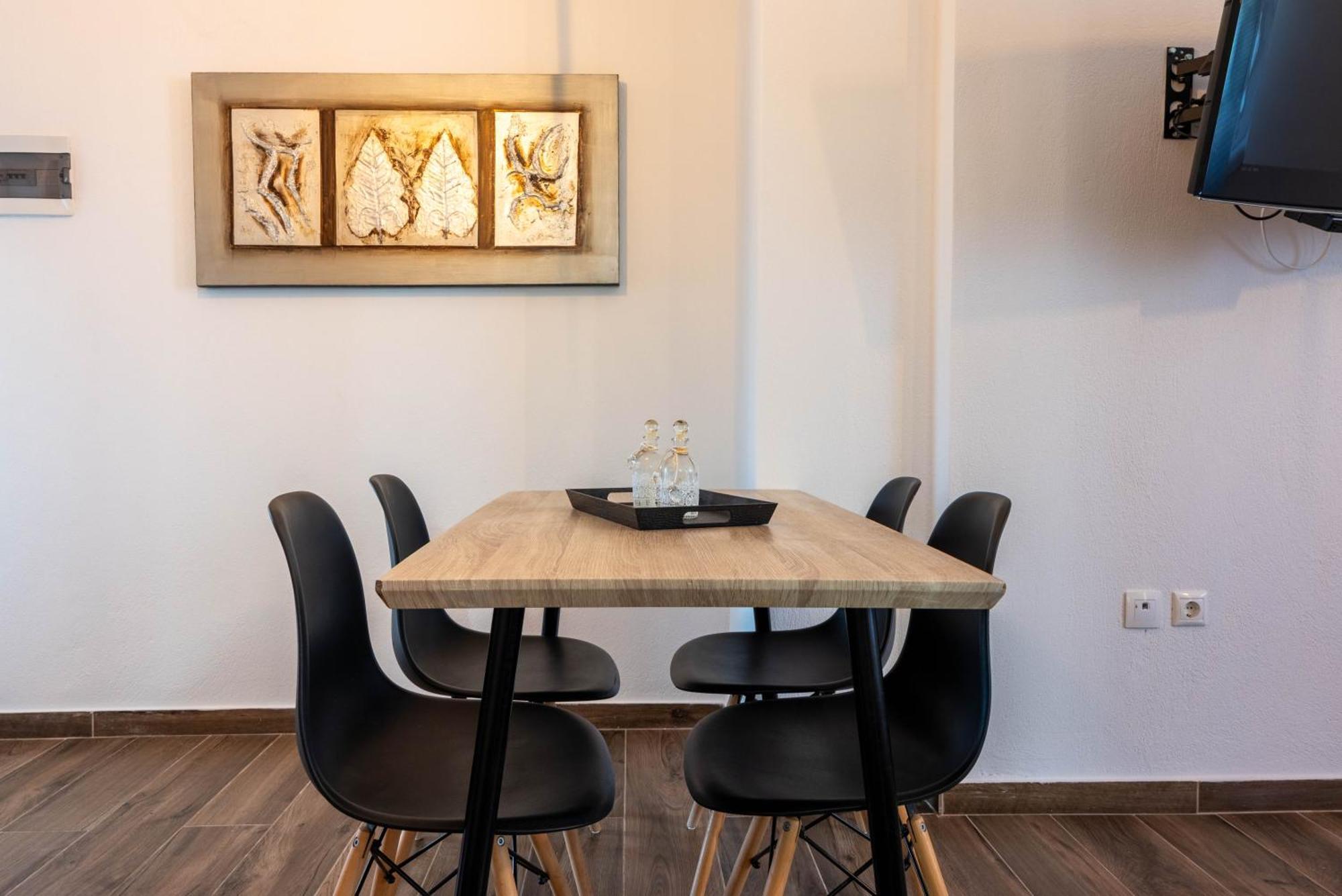 Aigli Luxury Studios Nea Roda Exteriér fotografie