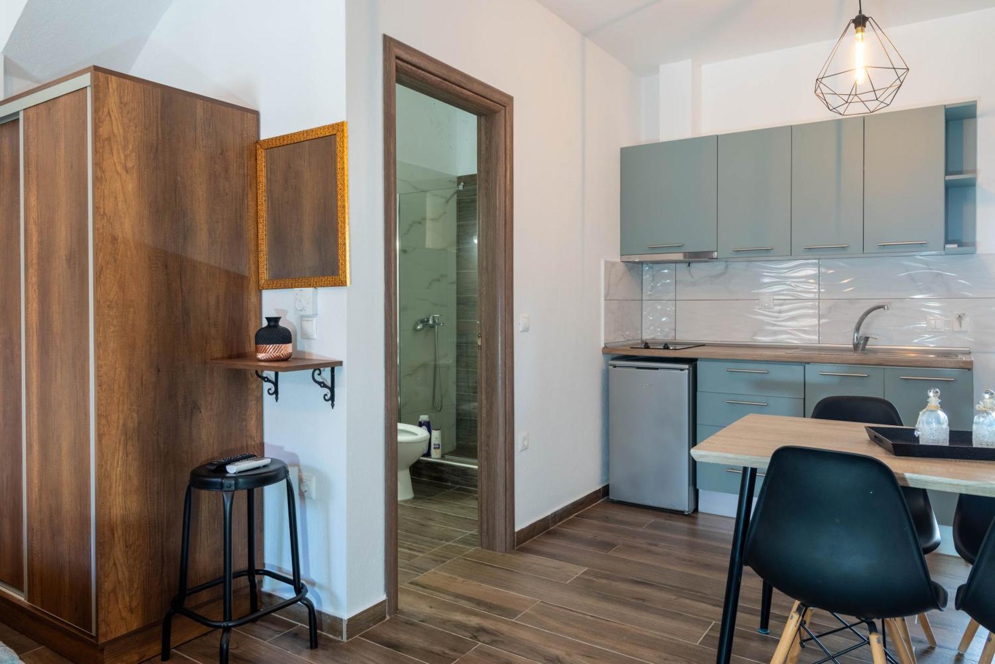 Aigli Luxury Studios Nea Roda Exteriér fotografie