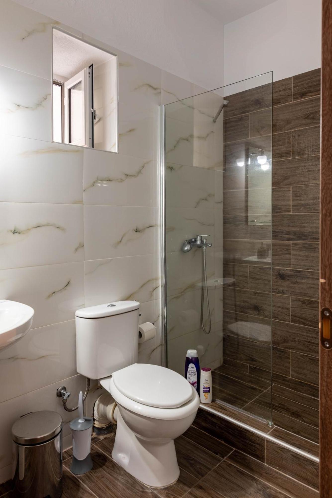 Aigli Luxury Studios Nea Roda Exteriér fotografie