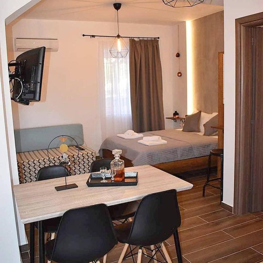 Aigli Luxury Studios Nea Roda Exteriér fotografie